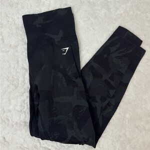 Gymshark Black Camouflage Scrunch Leggings - S/XS snug fit - New never worn